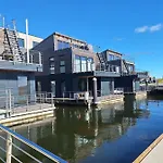 Wasserhaus Im Pionierhafen * Σλέσβιχ